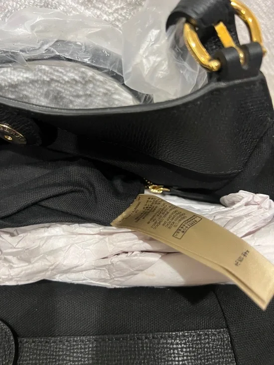 Burberry Black Leather Shoulder Bag with Beige Check Panels - Picture 10 of 15